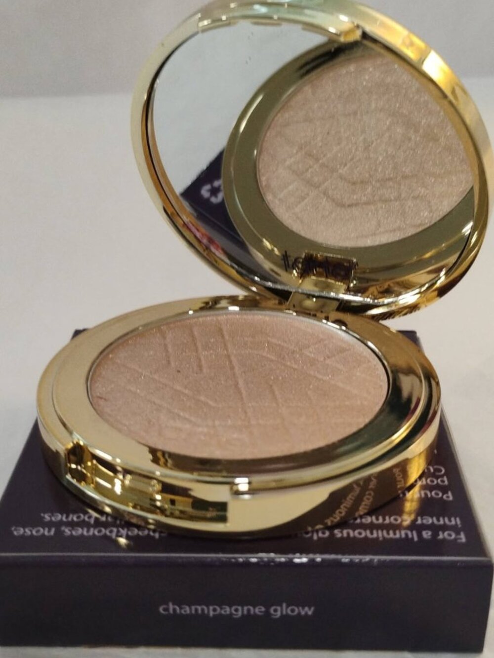 tarte Amazonian Clay Shimmering Light Champagne Glow Highlighter Compact- NWT